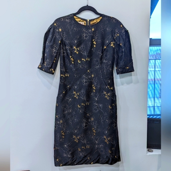 Marni Short Sleeve Dress with Pockets! - Picture 2 of 5